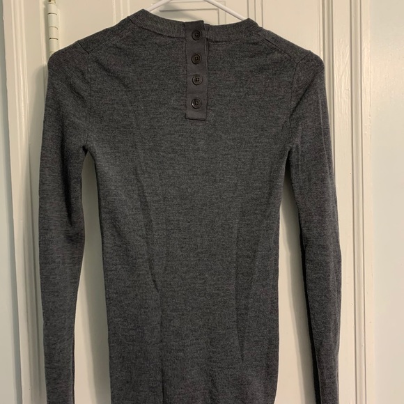 Banana Republic Button Back Sweater - Picture 2 of 3